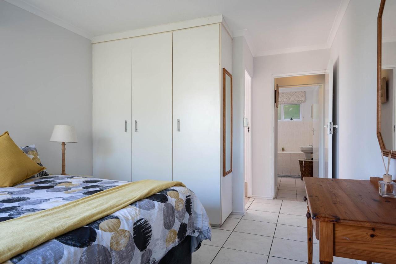 Loadshedding Free!! Tropical Beach Oasis, Wi-Fi, Views, Pool, Netflix Ballito Exteriér fotografie
